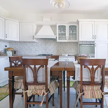 Alloggio per agriturismo Tenuta Serra Peccatori *